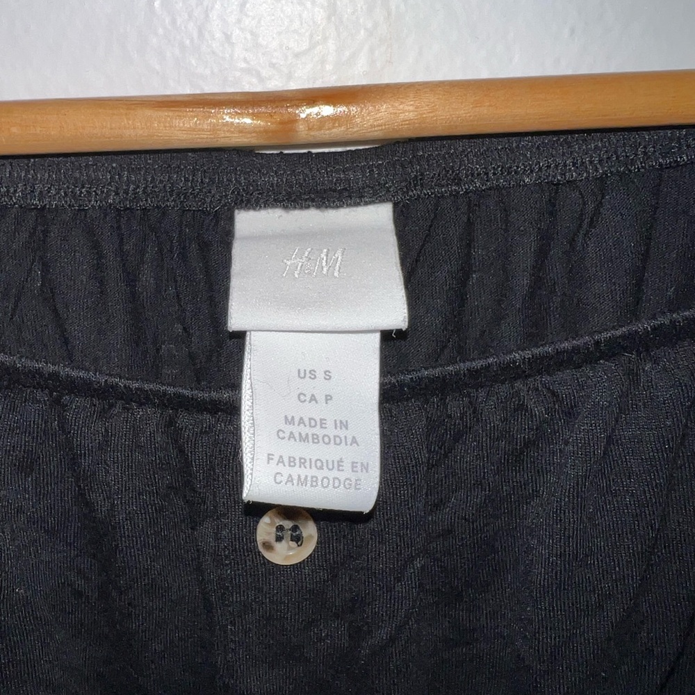 H&M blouse - Picture 3 of 3
